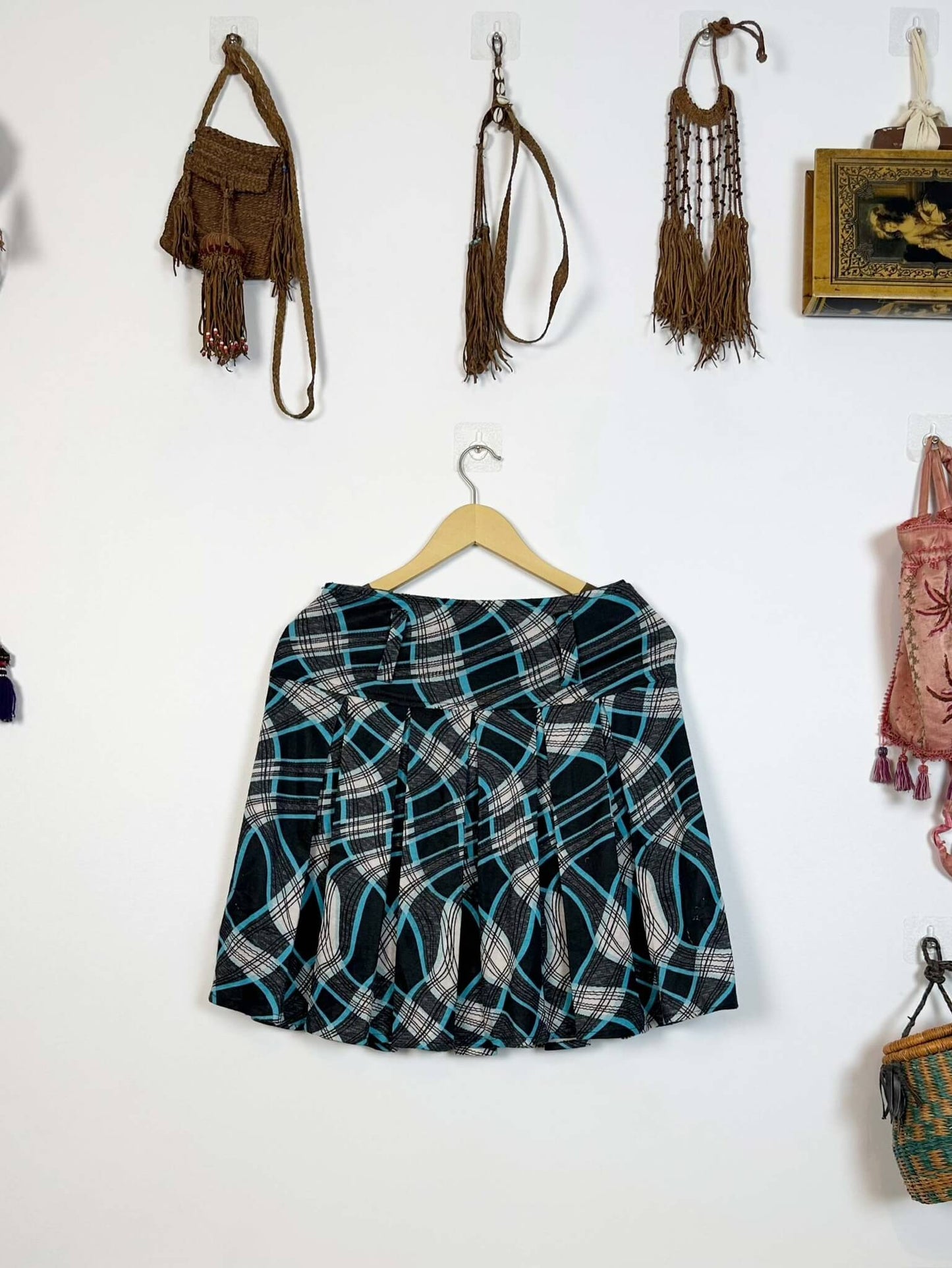 Patterned Black and teal Mini Skirt